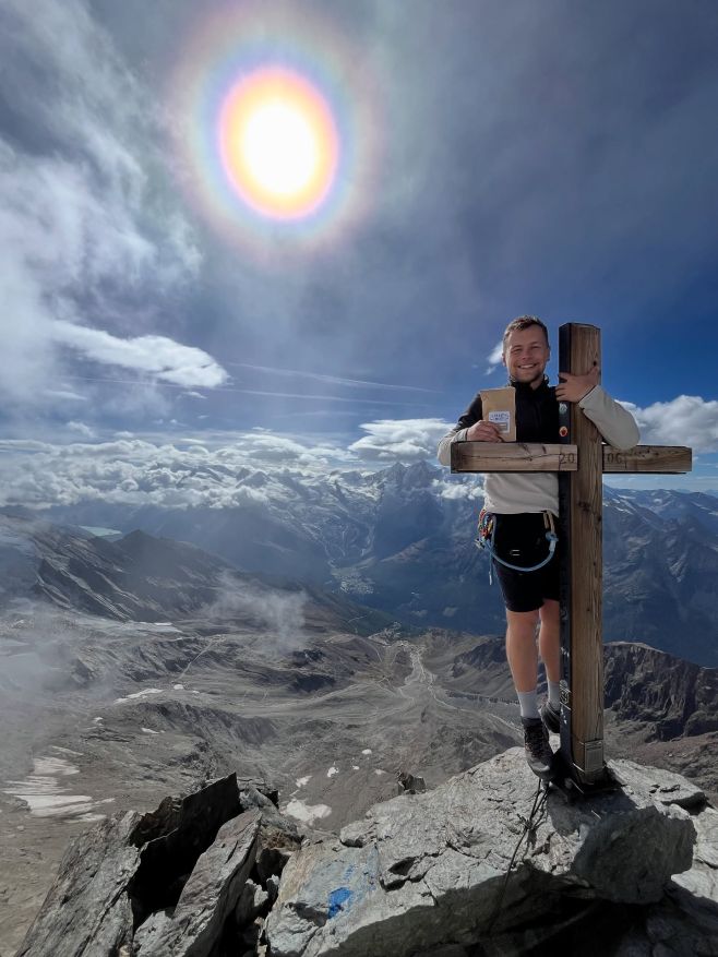 I takhle může probíhat venčení jelena 🦌 Na naše maso je v horách spoleh, pravidelně testujem na vlastní kůži 💪 A jestli...