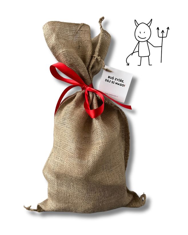 Nově máme na eshopu mikulášskej pytel 👹 A v něm našich 6 bestsellerů 🥩 + kousek černýho uhlí, každej přece během roku...